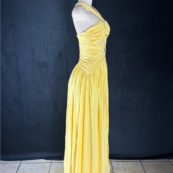 Elegant Yellow Halter Maxi Mandalay Dress - Picture 2 of 4